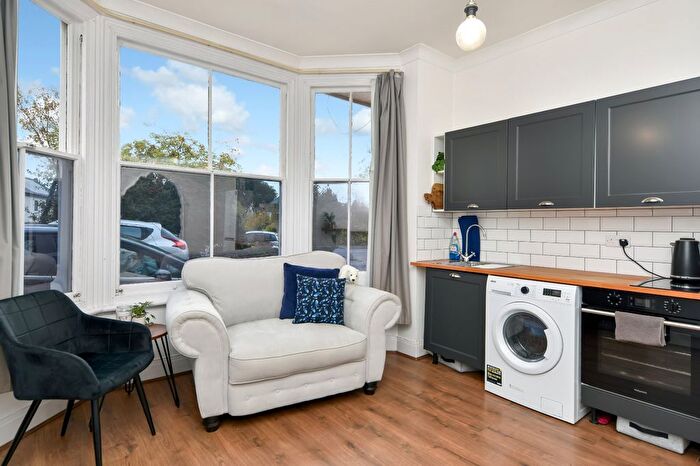 1 Bedroom Flat For Sale In Ness Road, Shoeburyness, Essex, SS3