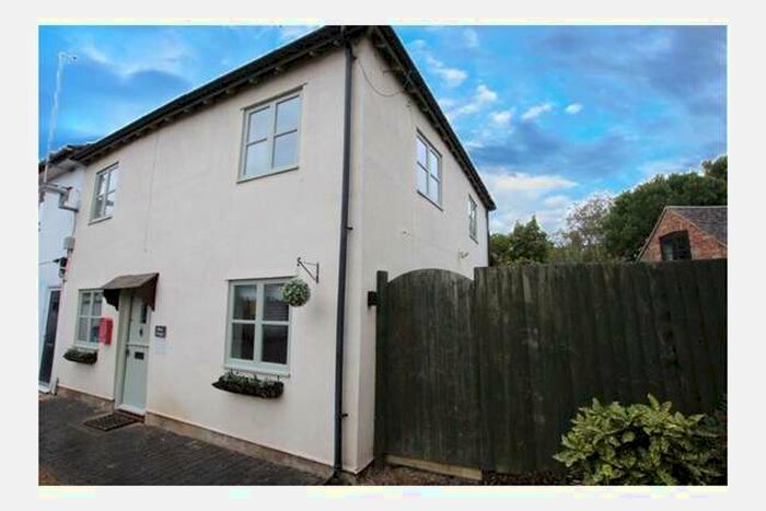 3 Bedroom Semi-Detached House To Rent In Abbey Cottage, Smith's Court, Tewkesbury, GL20