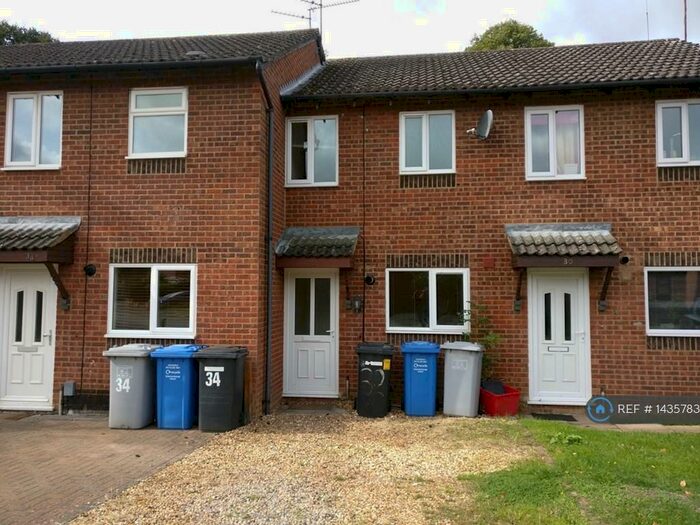 2 Bedroom Terraced House To Rent In Walsingham Avenue, Kettering, NN15