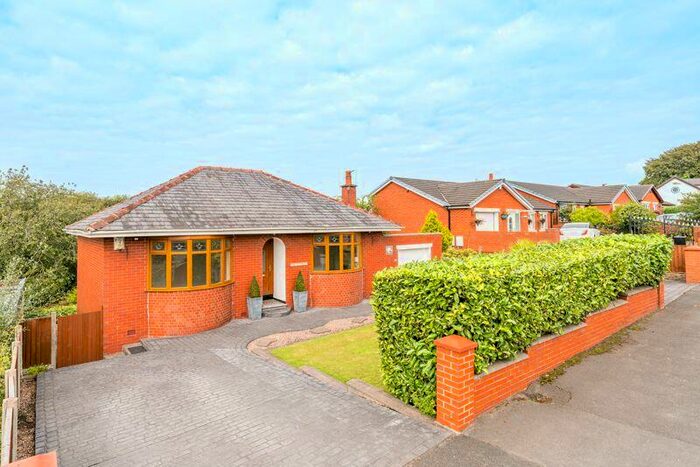 2 Bedroom Detached Bungalow To Rent In Blackburn Brow, Chorley, PR6