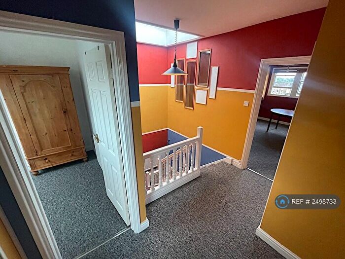 3 Bedroom Flat To Rent In Hampton Road, Bristol, BS6