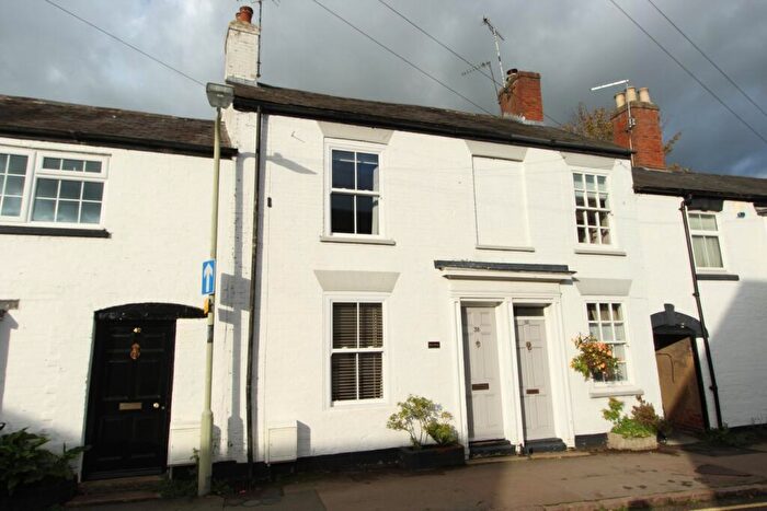 2 Bedroom Cottage For Sale In Church Street, Lutterworth, LE17