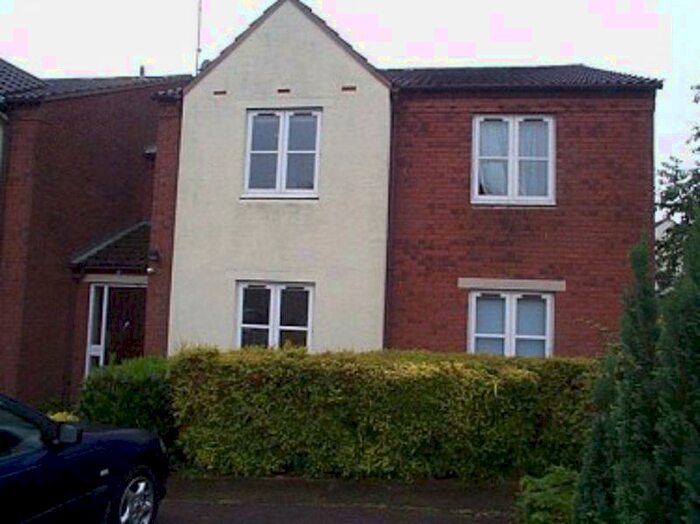 1 Bedroom Flat To Rent In Orchard Rise, Newnham, GL14
