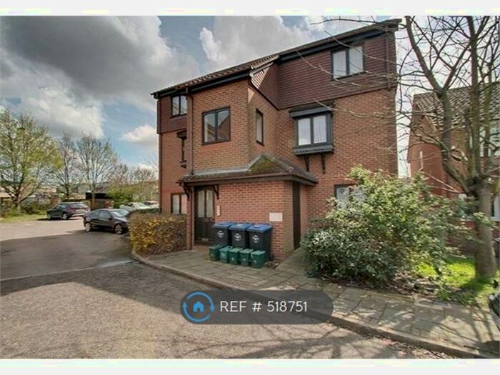 1 Bedroom Flat To Rent In Shepherds Walk, London NW2