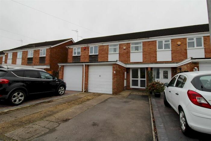 3 Bedroom Semi-Detached House To Rent In Hadow Way, Quedgeley, Gloucester, GL2