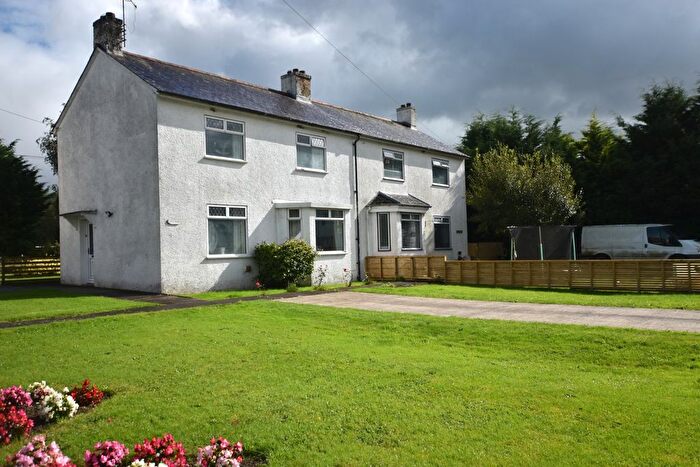 3 Bedroom Semi-Detached House For Sale In Drefach, Llandysul, SA44