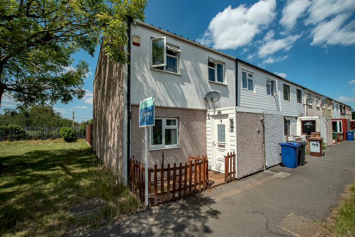 3 Bedroom End Of Terrace House To Rent In Orchard Road, South Ockendon, RM15