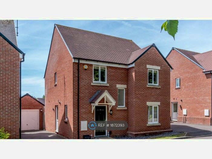 4 Bedroom Detached House To Rent In The Bramblings, Amersham, HP6
