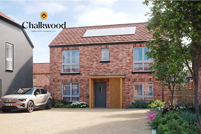3 Bedroom Detached House To Rent In *Includes £ Rent Credit!* Pelsey Close, Swanscombe, Kent, DA10