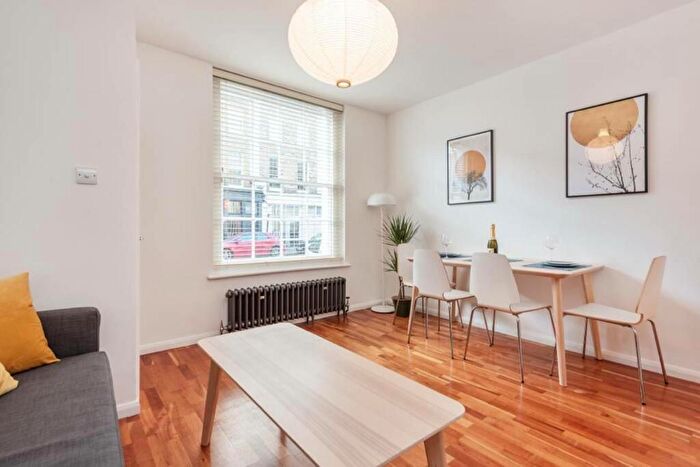 1 Bedroom Flat To Rent In St Peter's Street, Angel, London, N1