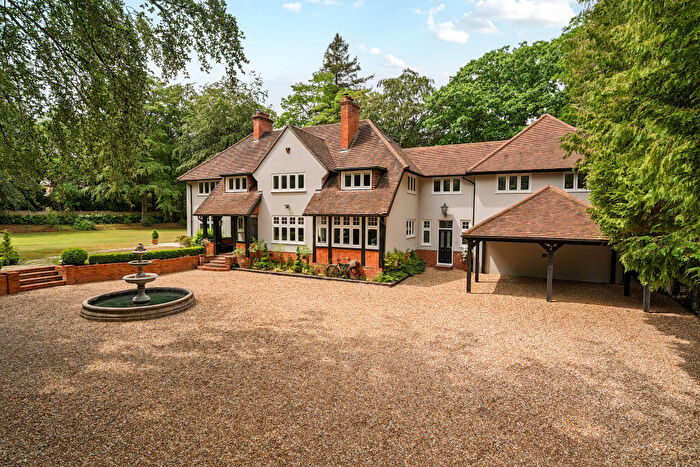 6 Bedroom Detached House For Sale In Victoria Hill Road, Fleet, GU51