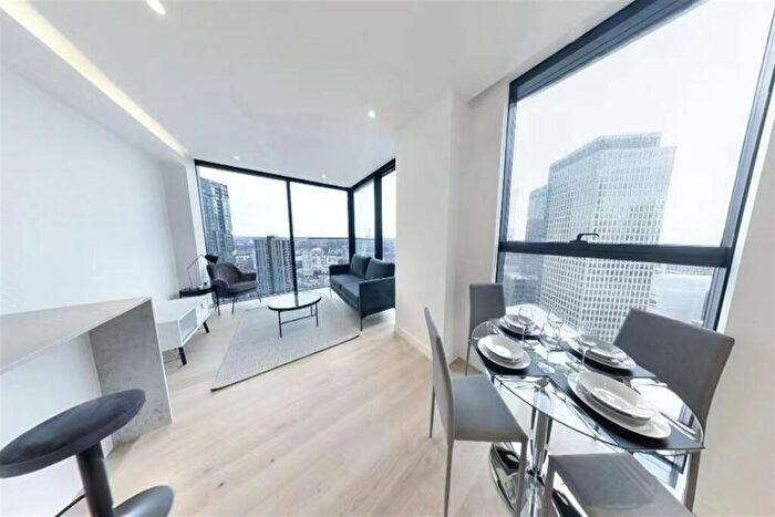 2 Bedroom Apartment To Rent In Hampton Tower, Marsh Wall, E14
