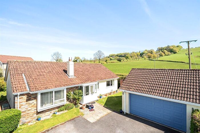 3 Bedroom Bungalow For Sale In Balfour Close, Honiton, EX14