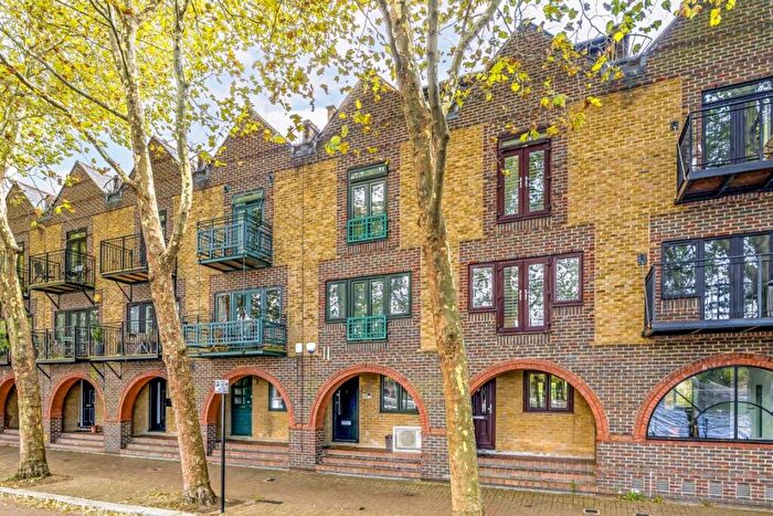 5 Bedroom House To Rent In Greenland Quay, Greenland Quay, SE16