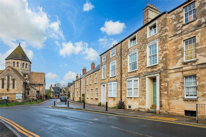 1 Bedroom Flat To Rent In West Street, Oundle, Peterborough, PE8