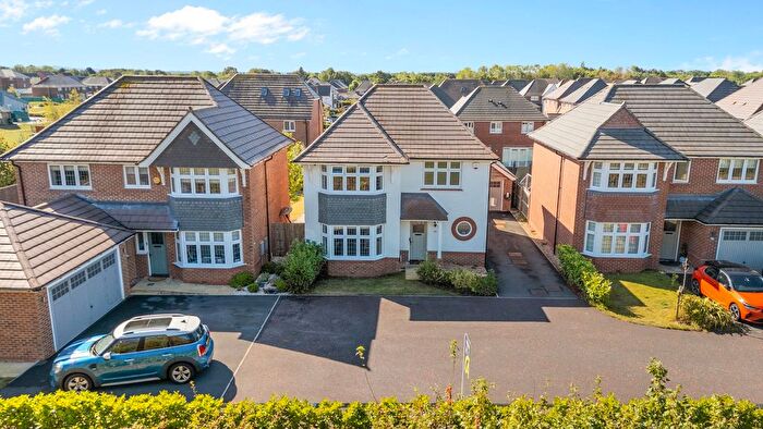 3 Bedroom Detached House For Sale In Molesworth Close, Great Sankey, WA5