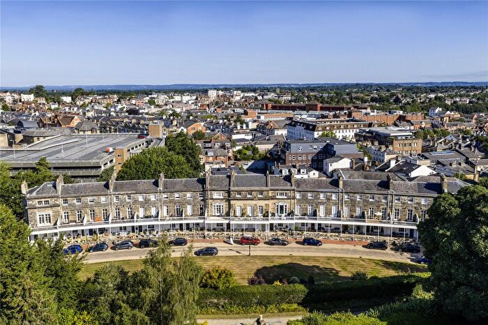 3 Bedroom Terraced House For Sale In Calverley Park Crescent, Tunbridge Wells, Kent, TN1