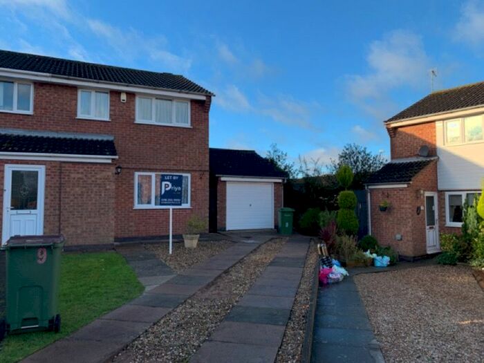 3 Bedroom Semi-Detached House To Rent In Wexford Close, Oadby, Leicester, LE2