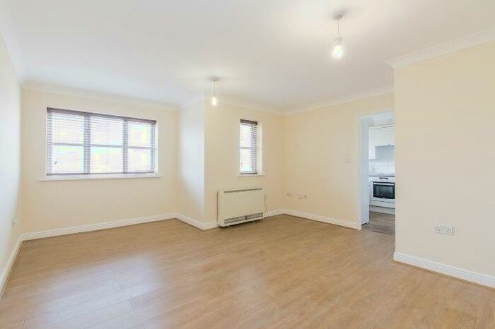 2 Bedroom Flat To Rent In Thyme Close, Kidbrooke, Blackheath, SE3