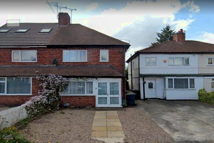 3 Bedroom Semi-Detached House To Rent In Peveril Road, Nottingham, NG9