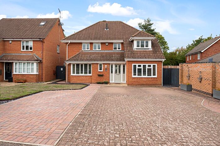 4 Bedroom Detached House For Sale In Hawkenbury Rise, Rochester, Kent, ME2