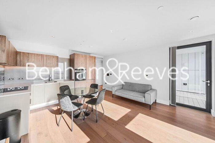 1 Bedroom Flat To Rent In Brogan House, Battersea, SW8
