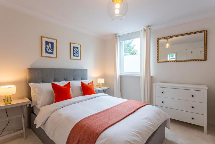 1 Bedroom Flat To Rent In Fair A Far, Cramond, Edinburgh, EH4