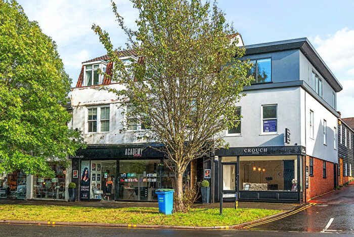 1 Bedroom Flat For Sale In High Street, Esher, KT10