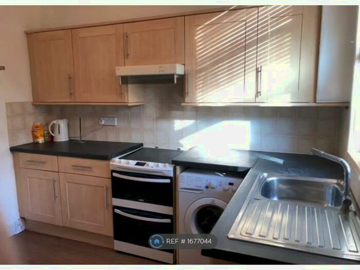 2 Bedroom Terraced House To Rent In Headingley, Leeds, LS6