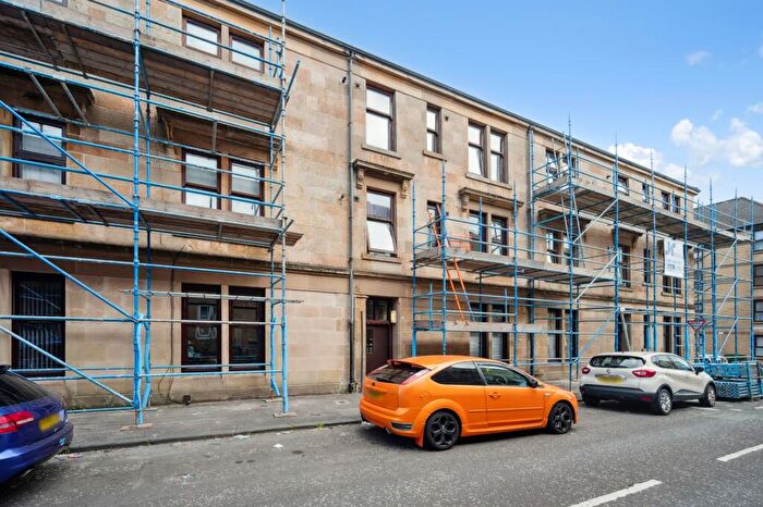 1 Bedroom Flat To Rent In George Street, Flat -, Barrhead, East Renfrewshire, G78