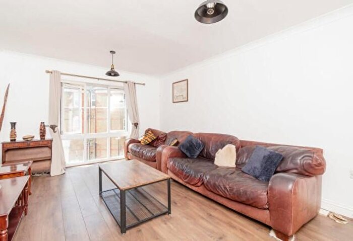 2 Bedroom Flat To Rent In Fairways Court, The Grove, Gravesend, Kent, DA12