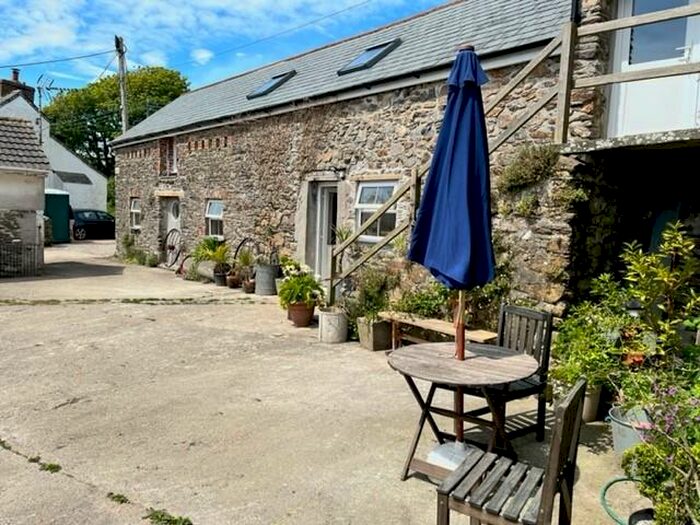 4 Bedroom Barn Conversion To Rent In Gorran Haven, PL26