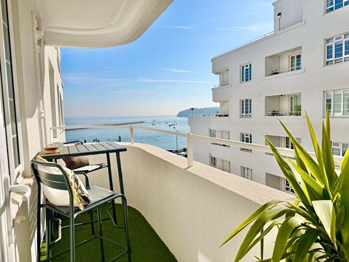 2 Bedroom Apartment For Sale In The Parade, Cowes, PO31