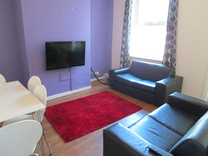 4 Bedroom Terraced House To Rent In £ Pppw, Patten Street, Withington, M20