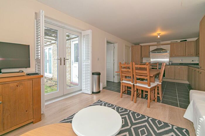 5 Bedroom Detached House For Sale In Sakura Walk, Willen Park, MK15