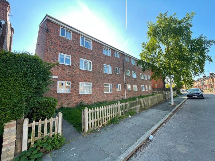 1 Bedroom Apartment To Rent In Dale Grove, London, N12