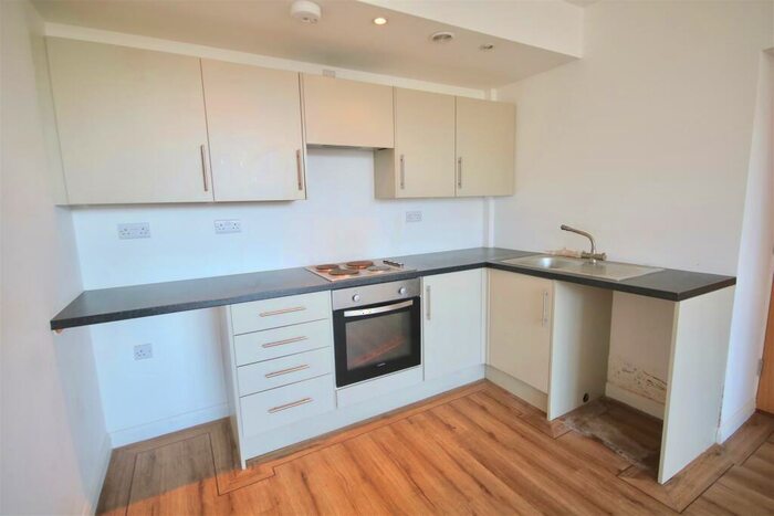 2 Bedroom Flat To Rent In Arundel Street, Portsmouth, PO1