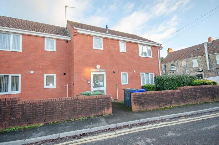 1 Bedroom Flat For Sale In Chamberlain House, Berkeley Road, Staple Hill, Bristol, BS16
