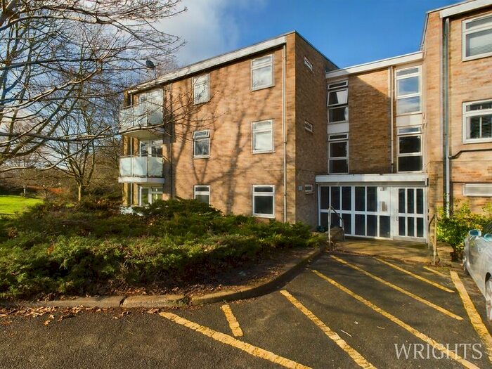 2 Bedroom Apartment To Rent In Corners, Welwyn Garden City, AL7