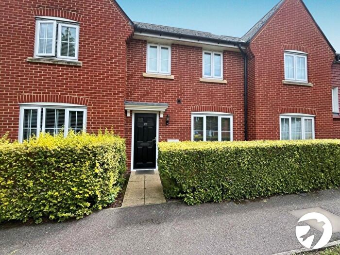 3 Bedroom Terraced House For Sale In Primrose Avenue, Sittingbourne, Kent, ME10