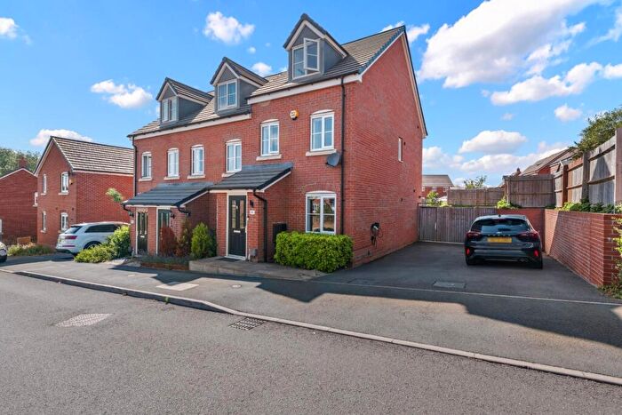 3 Bedroom End Of Terrace House For Sale In O'Donnell Road, Leamington Spa, CV31