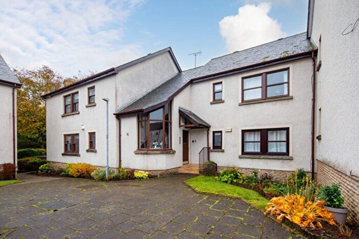 2 Bedroom Apartment For Sale In Kirkton Court, Gilmour Street, Eaglesham, G76