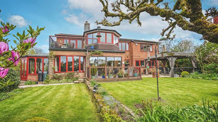 4 Bedroom Detached House For Sale In Avenue Road, Duffield, Belper, Derbyshire, DE56