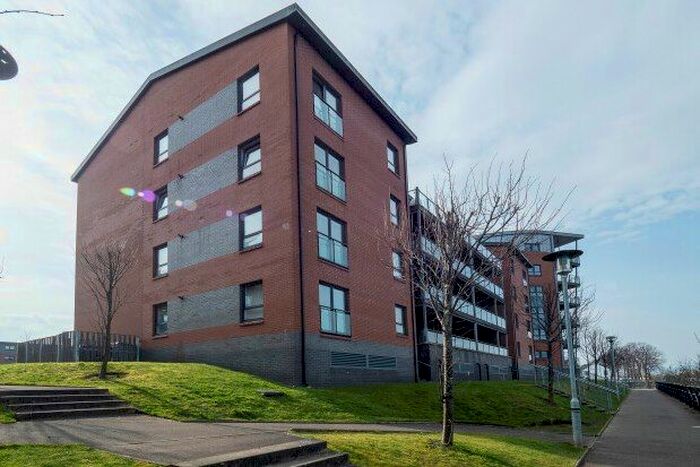 2 Bedroom Flat To Rent In Cardon Square, Renfrew, PA4