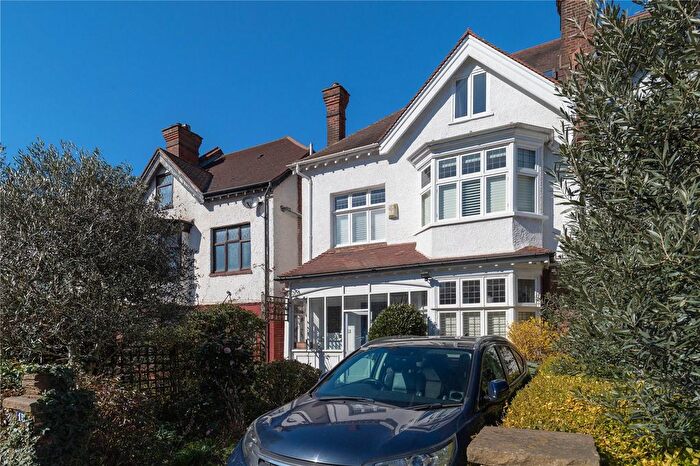 Studio To Rent In Becmead Avenue, London, SW16