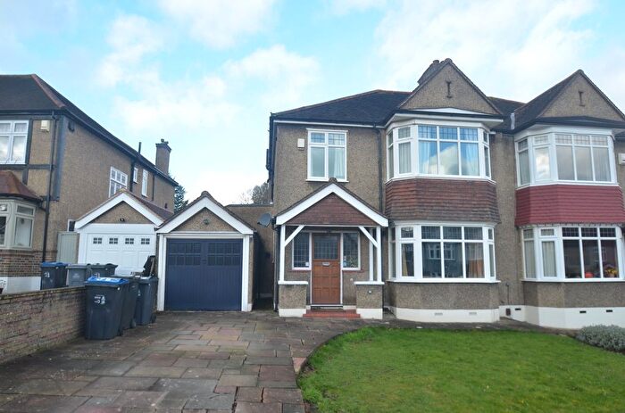 3 Bedroom Semi Detached House For Sale In Barnfield Avenue, Shirley, Croydon, CR0