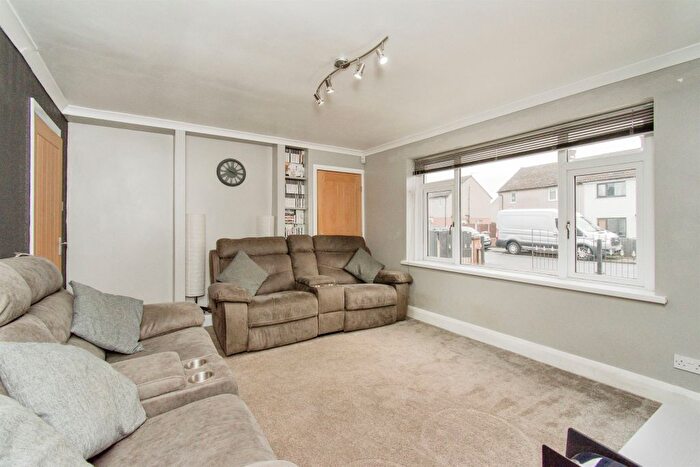 2 Bedroom Semi-Detached House For Sale In Orchard Head Drive, Pontefract, WF8