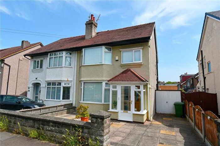 3 Bedroom Semi-Detached House For Sale In Woodburn Boulevard, Higher Bebington, Wirral, CH63