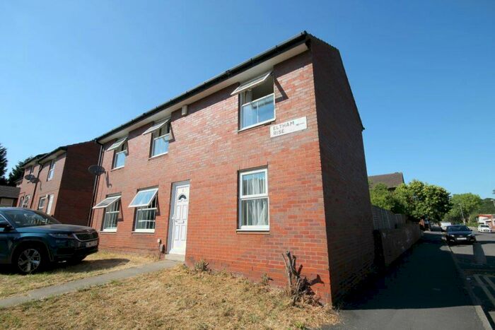 7 Bedroom Detached House To Rent In Eltham Rise, Woodhouse, Leeds, LS6