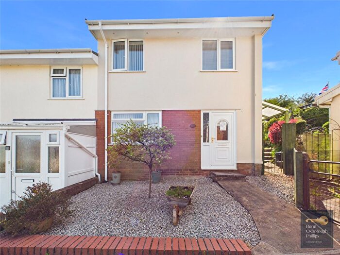 3 Bedroom End Terrace House For Sale In Castle Hill Gardens, Torrington, Devon, EX38